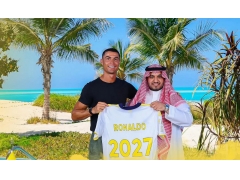 C罗与利雅得胜利续约至2027年:传奇延续,新篇章开启 C罗与利雅得胜利续约至2027年:传奇延续,新篇章开启